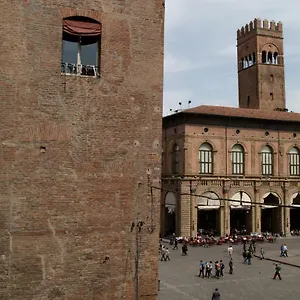 Casa Isolani Luxury Piazza Maggiore 1 Konukevi